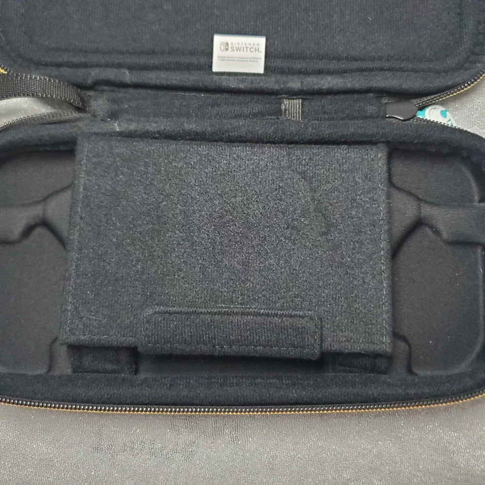 Nintendo Switch Animal Crossing‎ Hard Shell Deluxe Carrying Case Traveler